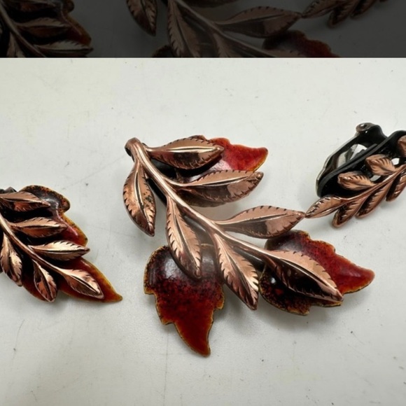 MATTISSE RENOIR VINTAGE COPPER ENAMEL BROOCH & CLIP EARRINGS SET